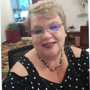 Meet your Posher, Brenda